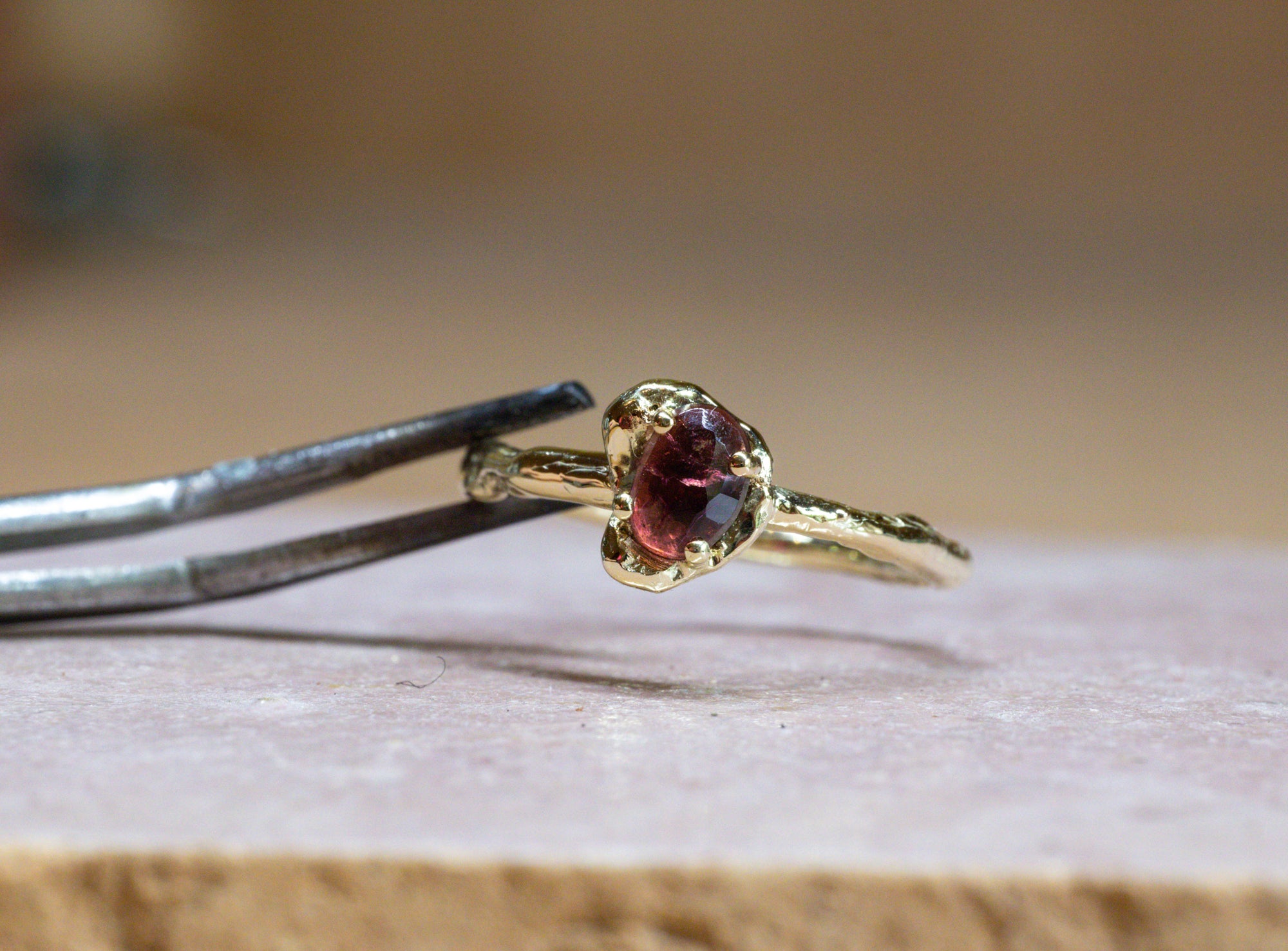 Ring organisch met toermalijn