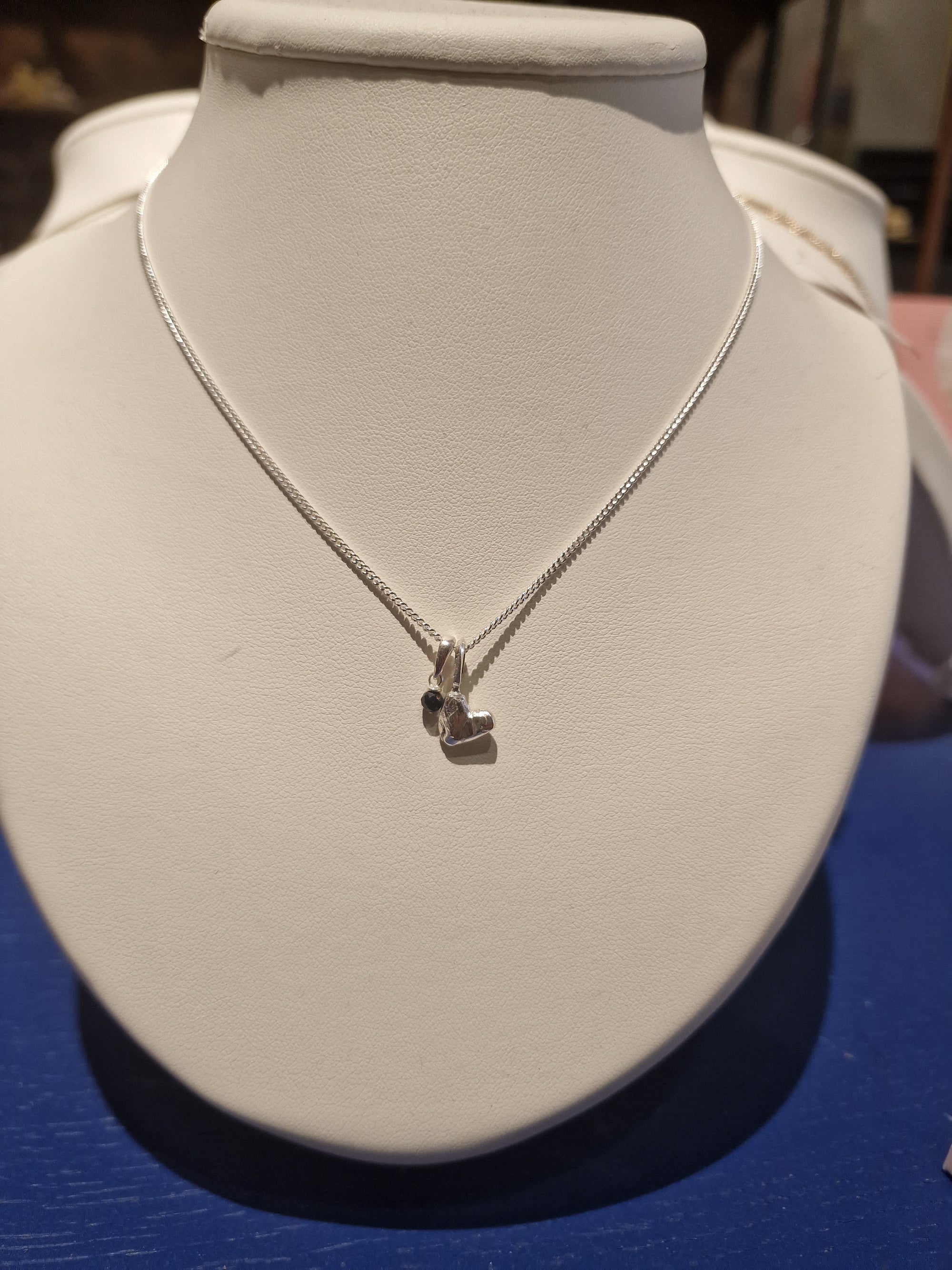 Hanger Hartje met geboortesteen